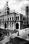 cartolina del 1937 vigile urbano che dirige il traffico (Daniele Zorzi)